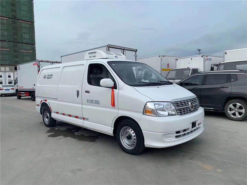 国六金杯新快运面包冷藏车