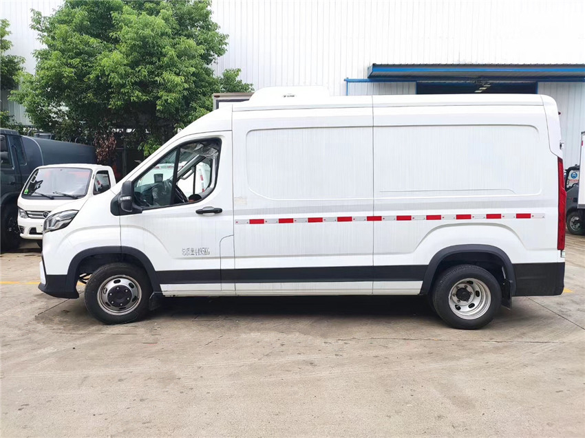 国六上汽大通面包冷藏车